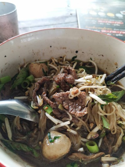 เล็กหมูน้ำตก