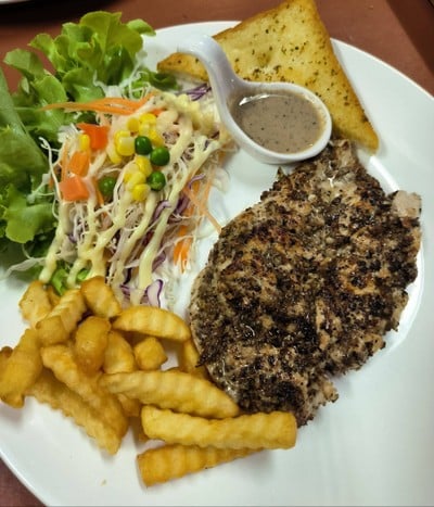 สเต็กไก่พริกไทยดำ