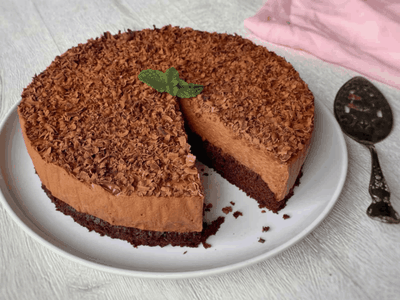 Chocolate mousse cake
