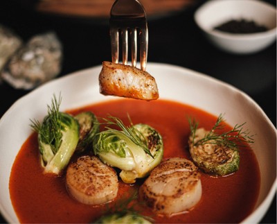 Hokkaido Scallops with Sweet Bell Pepper Sauce