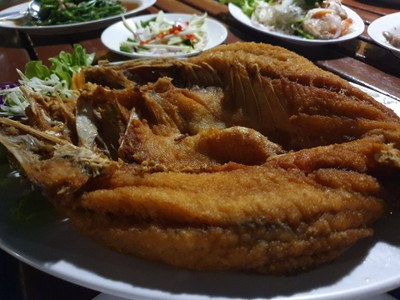 ปลากะพงทอดน้ำปลา