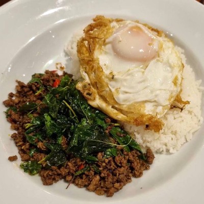 กะเพราเนื้อบด