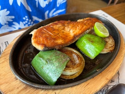 ชุดสเต็กปลาแซลมอน