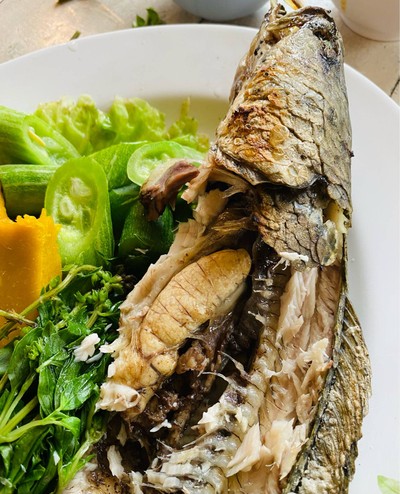 ปลาช่อนเผาเกลือ