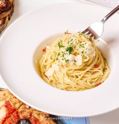 Starita Bangkok ทองหล่อ