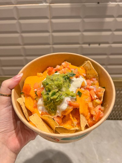 Nacho with Cheese Sauce & Guacamole