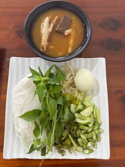 ครัวเจ๊ดาอาหารป่า -