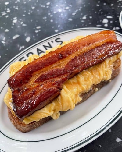 FRAN'S - Brunch & Greens สาธร ซอย 1