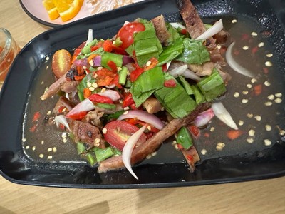 ยำหมูย่าง