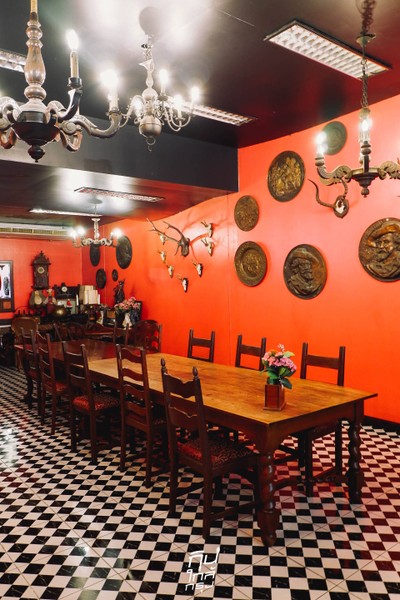 The Witch Antiques & Restaurant