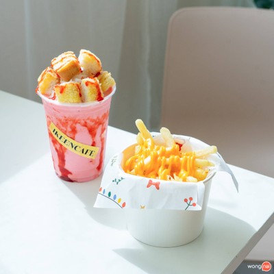 IKEEN CAFE พานทอง