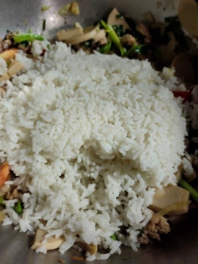 วิธีทำ ข้าวผัดหมูยอ