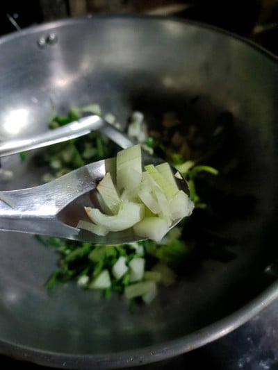 วิธีทำ ข้าวผัดหมูยอ