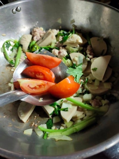 วิธีทำ ข้าวผัดหมูยอ