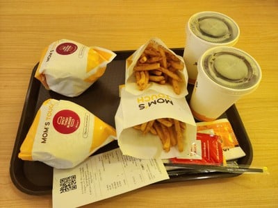 อาหาร หรือ เครื่องดื่ม