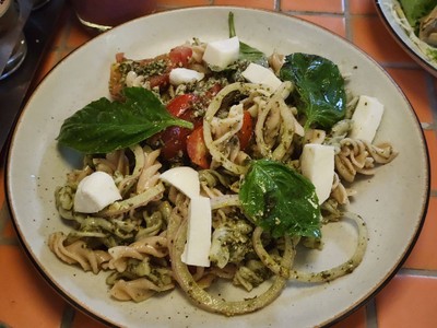Heirloom Tomato & Basil Pasta Salad