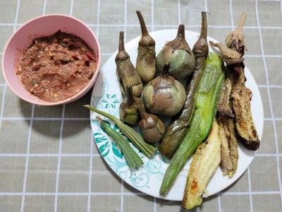 น้ำพริกกะปิ ผักลวก