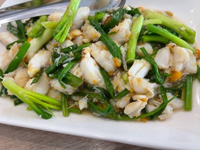 ปูผัดต้นหอม