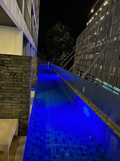 สระว่ายน้ำ/ชายหาด