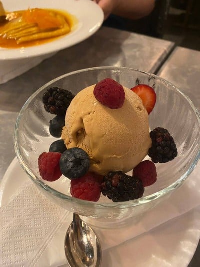 ไอศกรีมรส Salted Caramel
