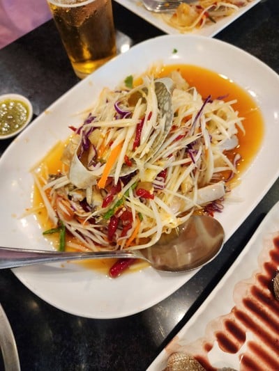 อาหาร หรือ เครื่องดื่ม