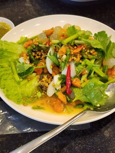 อาหาร หรือ เครื่องดื่ม