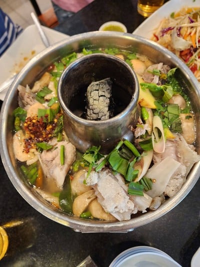 อาหาร หรือ เครื่องดื่ม