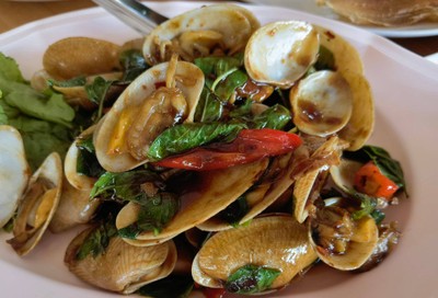 หอยลายผัดน้ำพริกเผา