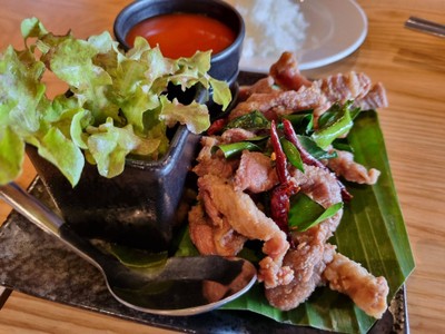 หมูสันนอกทอด