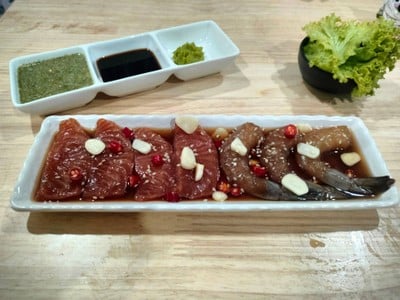 อาหาร หรือ เครื่องดื่ม