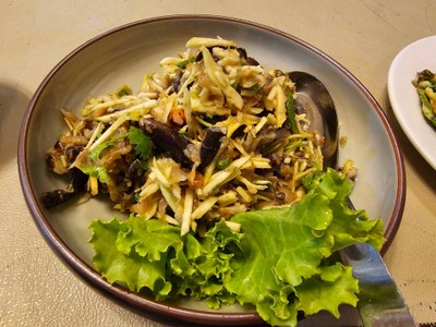 อาหาร หรือ เครื่องดื่ม