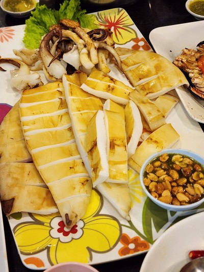 อาหาร หรือ เครื่องดื่ม