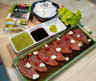 อาหาร หรือ เครื่องดื่ม