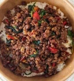 ข้าวกระเพราเนื้อ