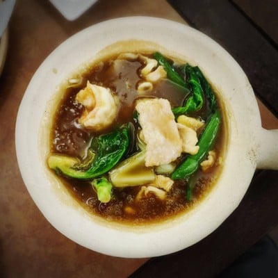 บะหมี่ราดหน้าอัศวิน