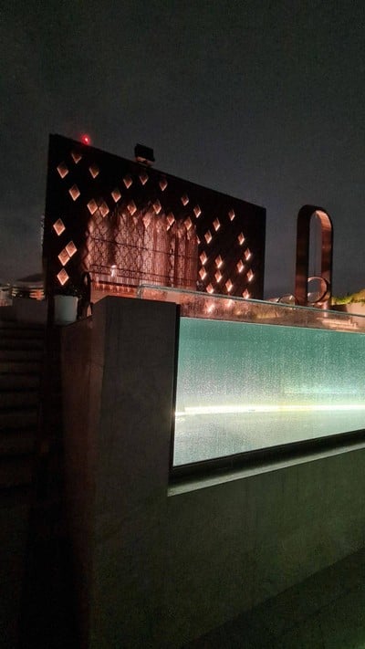 สระว่ายน้ำ/ชายหาด