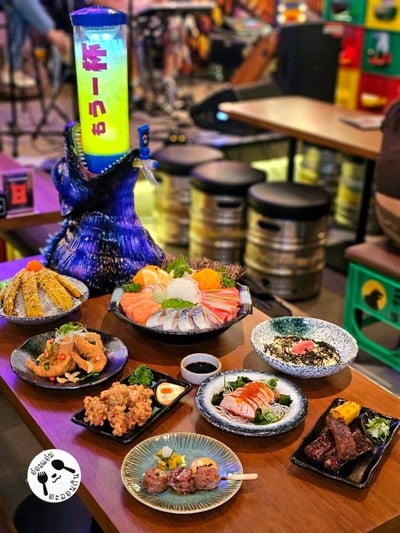 อาหาร หรือ เครื่องดื่ม