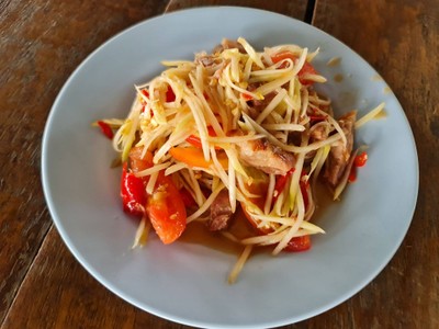 ส้มตำปลาร้าหมูย่าง