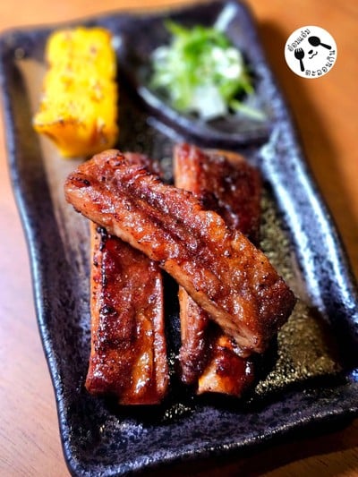 ซี่โครงย่างสับปะรดดองสาเก