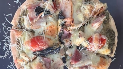 พิซซ่าเห็ด เบค่อน เพสโต้ซอส