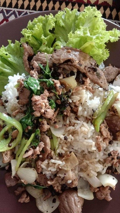 อาหาร หรือ เครื่องดื่ม