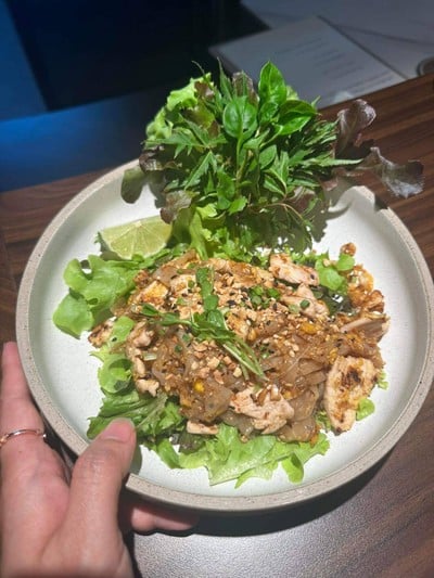 ก๋วยเตี๋ยวคั่วไก่