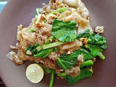 อาหาร หรือ เครื่องดื่ม