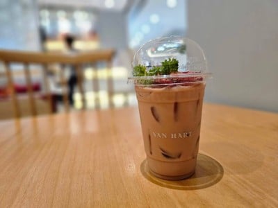 Van Hart Coffee (แวนฮาร์ต คอฟฟี่)  ICONSIAM ชั้น 4