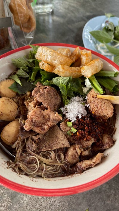 บะหมี่ขาวรวมหมู