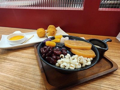 อาหาร หรือ เครื่องดื่ม