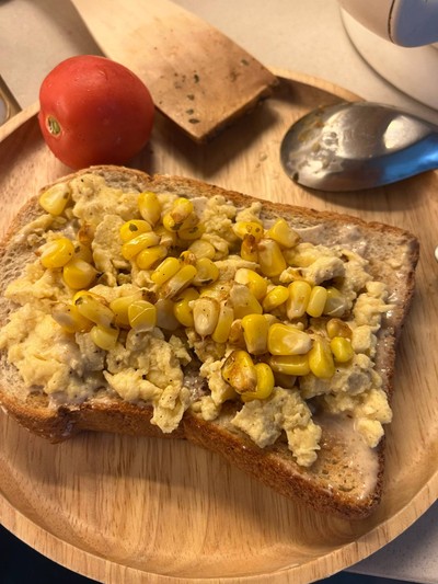 วิธีทำ Sandwich คนผอมมม แซลม่อนย่างไข่คนข้าวโพดผัดเทอ วิธีทำ Sandwich คนผอมมม แซลม่อนย่างไข่คนข้าวโพดผัดเทอ