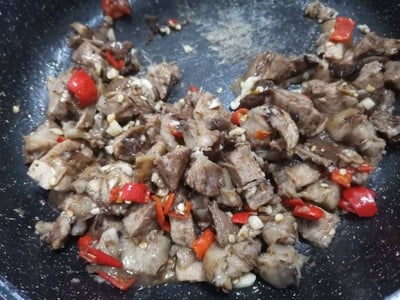 วิธีทำ ขาหมูตุ๋นคั่วพริกเกลือ วิธีทำ ขาหมูตุ๋นคั่วพริกเกลือ