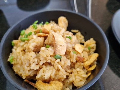 ข้าวผัดกระเทียม