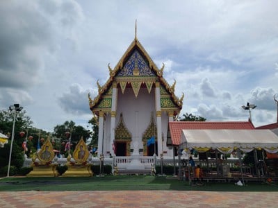 วัดท่าหลวง